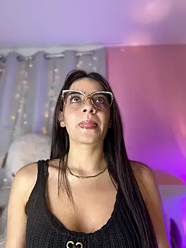 Snapshot of hannacruzsj chatting on 01-13-26, 02:39 hannacruzsj online show from 01-13-26, 02:39