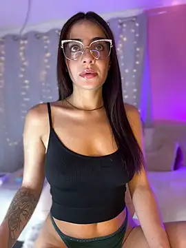 Snapshot of hannacruzsj chatting on 01-14-26, 09:09 hannacruzsj online show from 01-14-26, 09:09