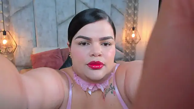 Sara Thompsoon online show from 03-10-26, 11:59