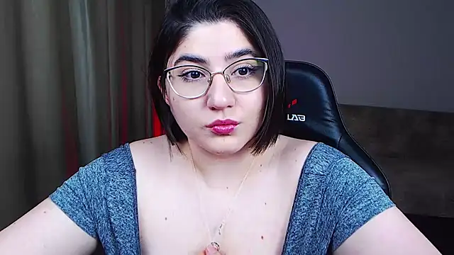 Snapshot of Crazy_Bunya chatting on 11-22-25, 01:32 Crazy Bunya online show from 11-22-25, 01:32