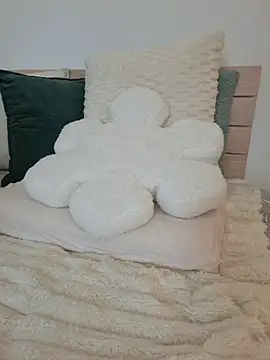 SexyErola27 online show from 04-26-26, 08:23