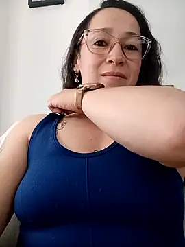 emilypoppy3 online show from 04-28-26, 08:58