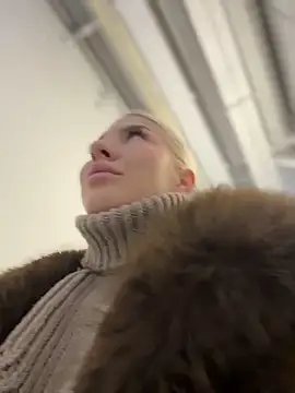 Snapshot of NewLale chatting on 01-07-26, 03:31 NewLale online show from 01-07-26, 03:31