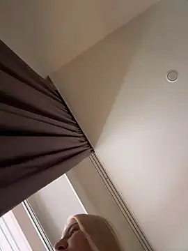 Snapshot of NewLale chatting on 02-07-26, 03:43 NewLale online show from 02-07-26, 03:43