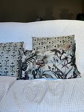 Melody87 online show from 10-05-25, 02:04