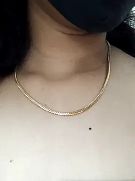 Angleannie online show from 10-31-25, 01:56