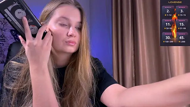 Snapshot of Femdom_Lola chatting on 12-18-25, 11:05 Femdom Lola online show from 12-18-25, 11:05