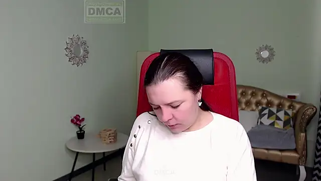 Lily flower7 online show from 02-13-25, 06:20