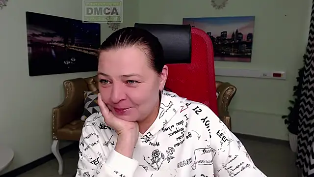 Snapshot of Lily_flower7 chatting on 06-11-26, 04:54 Lily flower7 online show from 06-11-26, 04:54