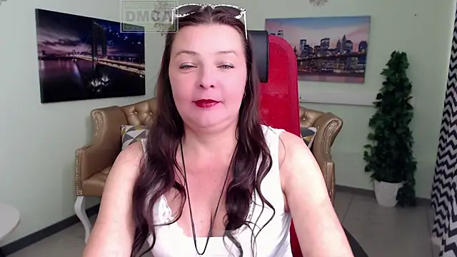 Snapshot of Lily_flower7 chatting on 06-13-26, 05:27 Lily flower7 online show from 06-13-26, 05:27