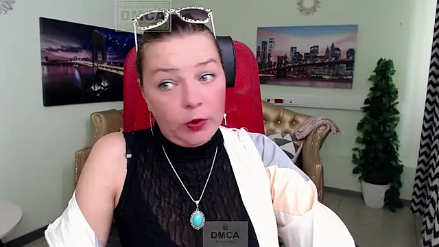 Snapshot of Lily_flower7 chatting on 06-19-26, 11:14 Lily flower7 online show from 06-19-26, 11:14