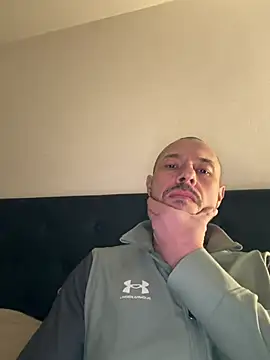 Guitccch online show from 02-13-26, 01:12