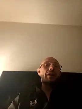 Guitccch online show from 04-04-26, 03:38