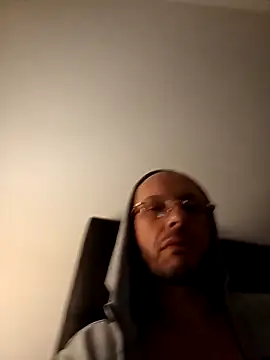 Guitccch online show from 04-30-26, 12:17