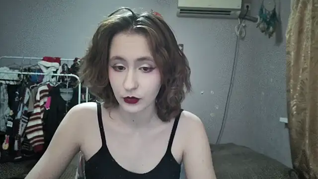 Snapshot of JoannaTompson chatting on 01-11-25, 01:16 JoannaTompson online show from 01-11-25, 01:16