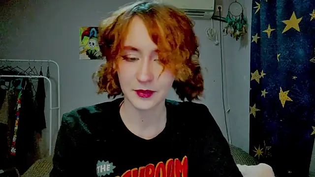 Snapshot of JoannaTompson chatting on 05-18-26, 11:10 JoannaTompson online show from 05-18-26, 11:10