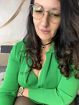 Snapshot of Katie-n chatting on 06-18-26, 11:36 Katie-n online show from 06-18-26, 11:36