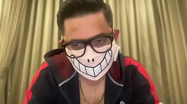 Snapshot of slavekinky001 chatting on 01-02-25, 06:45 slavekinky001 online show from 01-02-25, 06:45