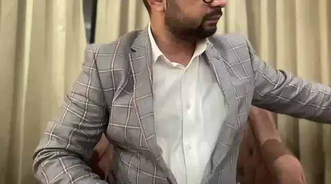 Snapshot of slavekinky001 chatting on 01-10-25, 08:37 slavekinky001 online show from 01-10-25, 08:37