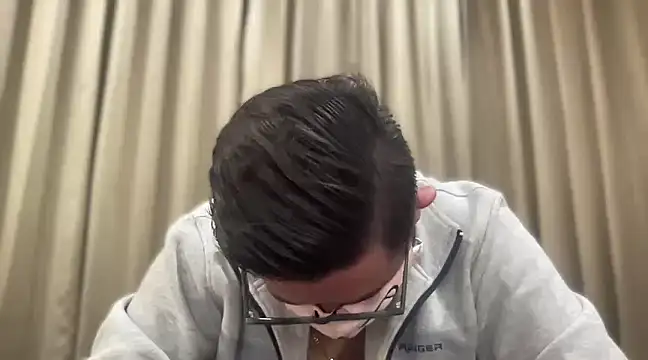 Snapshot of slavekinky001 chatting on 01-13-25, 08:04 slavekinky001 online show from 01-13-25, 08:04