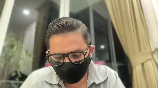 Snapshot of slavekinky001 chatting on 02-07-25, 07:06 slavekinky001 online show from 02-07-25, 07:06