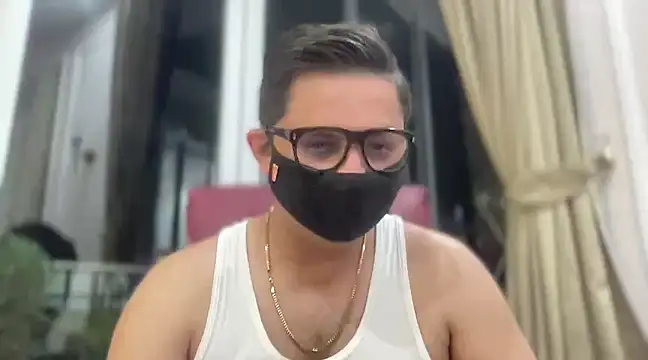 Snapshot of slavekinky001 chatting on 02-26-25, 06:54 slavekinky001 online show from 02-26-25, 06:54