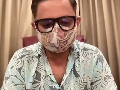 Snapshot of slavekinky001 chatting on 09-10-25, 06:41 slavekinky001 online show from 09-10-25, 06:41