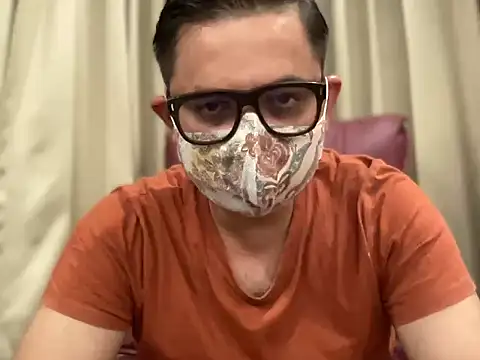 Snapshot of slavekinky001 chatting on 10-05-25, 07:01 slavekinky001 online show from 10-05-25, 07:01