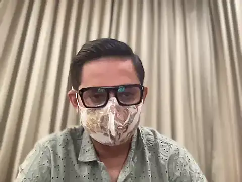 Snapshot of slavekinky001 chatting on 04-10-26, 08:02 slavekinky001 online show from 04-10-26, 08:02