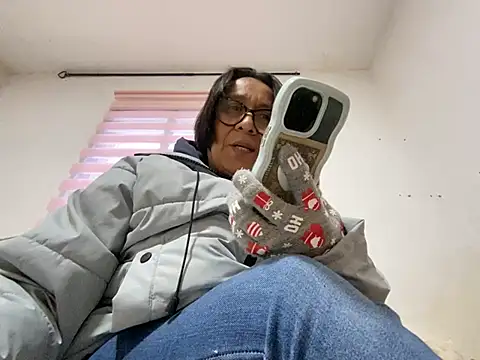 sweeviolet online show from 02-05-26, 04:55