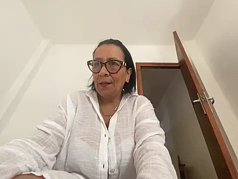 sweeviolet online show from 04-15-26, 12:23