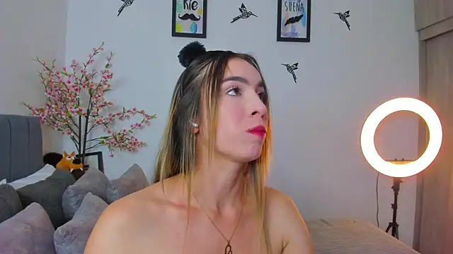 Snapshot of im_sarah34 chatting on 03-15-25, 09:19 im sarah34 online show from 03-15-25, 09:19