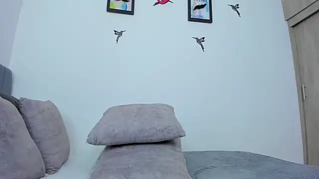 Snapshot of im_sarah34 chatting on 11-08-25, 08:36 im sarah34 online show from 11-08-25, 08:36