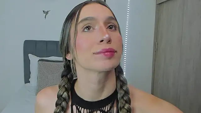 Snapshot of im_sarah34 chatting on 03-01-26, 05:53 im sarah34 online show from 03-01-26, 05:53