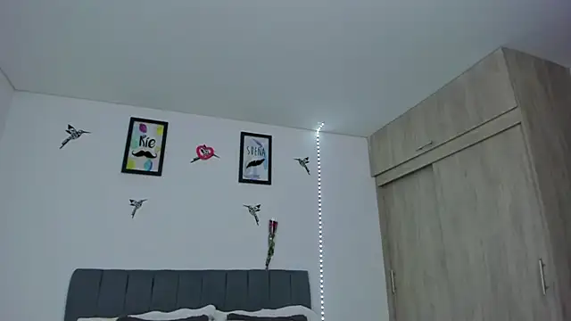 Snapshot of im_sarah34 chatting on 03-08-26, 02:04 im sarah34 online show from 03-08-26, 02:04