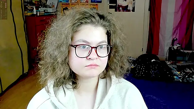 Snapshot of Sashy_Way chatting on 10-23-25, 09:24 Sashy Way online show from 10-23-25, 09:24