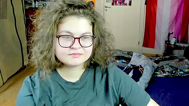 Snapshot of Sashy_Way chatting on 11-04-25, 10:47 Sashy Way online show from 11-04-25, 10:47