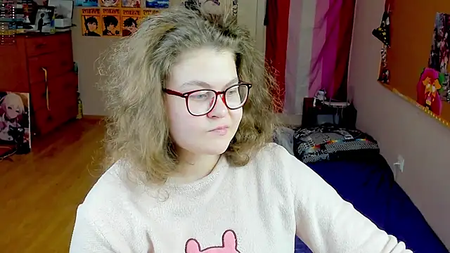 Snapshot of Sashy_Way chatting on 12-21-25, 01:18 Sashy Way online show from 12-21-25, 01:18