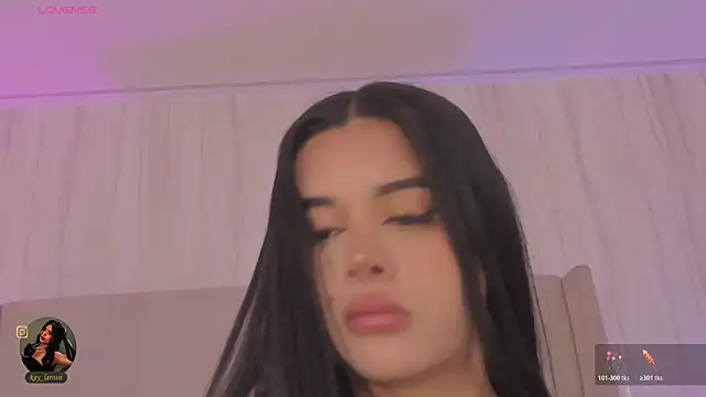 kaylarossi online show from 05-21-26, 07:43