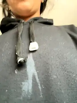 Snapshot of Mila_Morgan chatting on 11-19-25, 05:46 Mila Morgan online show from 11-19-25, 05:46