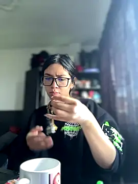 Snapshot of Mila_Morgan chatting on 11-28-25, 02:53 Mila Morgan online show from 11-28-25, 02:53