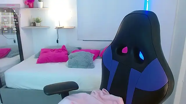 Julia Boobs online show from 10-01-25, 12:55