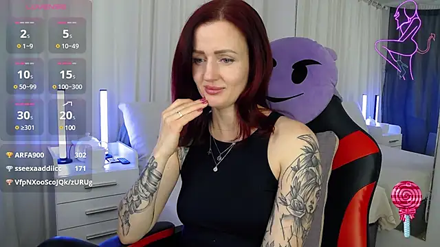 ElisaJane online show from 01-10-25, 04:22