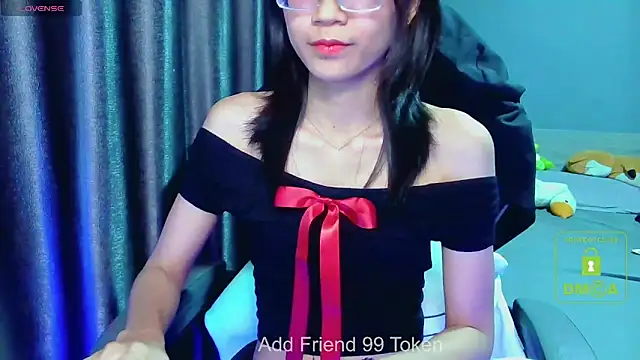 littlemiilk online show from 12-20-24, 04:04