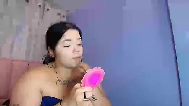 Snapshot of rose_barbara chatting on 12-14-24, 12:12 rose barbara online show from 12-14-24, 12:12