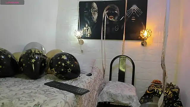 Snapshot of miss_lucero1 chatting on 01-20-25, 01:18 miss lucero1 online show from 01-20-25, 01:18
