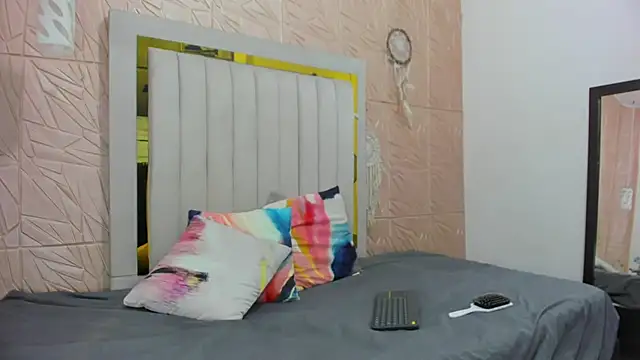 Ammy Connor1 online show from 11-22-25, 09:14