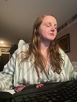 GingerSnap33 online show from 03-09-25, 12:21