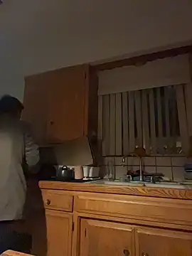 Snapshot of starrynikki chatting on 11-20-25, 01:50 starrynikki online show from 11-20-25, 01:50