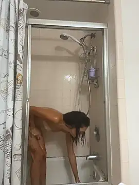 Snapshot of starrynikki chatting on 11-27-25, 03:03 starrynikki online show from 11-27-25, 03:03